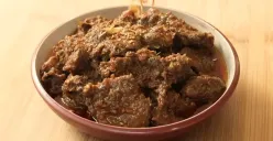 Asal usul rendang. (Sumber: YouTube/Devina Hermawan)