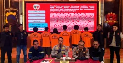 Polrestabes Semarang menetapkan enam orang sebagai tersangka dalam aksi kerusuhan dan perusakan yang terjadi selama demonstrasi May Day, pada 1 Mei 2025, di Jalan Pahlawan, depan kantor Gubernur Jawa Tengah. (Sumber: Dok Polrestabes Semarang)