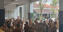 Suasana para kepala sekolah saat dikumpulkan di di Gedung Pendopo, Kabupaten Lebak, Selasa, 6 Mei 2025. (Sumber: Dok. Setda Lebak)
