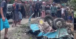 Kecelakaan truk muatan pasir dan angkot di Purworejo-Magelang tewaskan 11 orang. Kuat dugaan truk mengalami rem blong. (Sumber: Capture Instagram @purworejo24)