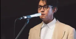 Potret musisi sekaligus aktor, Ardhito Pramono yang mengungkapkan alasan mengapa bercerai dengan Jeanneta Sanfadelia. (Sumber: Instagram/@ardhitopramono)
