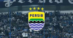 Update terbaru rumor transfer Persib, Maung Bandung dikaitkan dengan pemain lokal dan asing. Siapa saja yang akan bergabung? Baca selengkapnya. (Sumber: Istimewa)