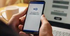 Penjelasan lengkap faktor penyebabnya dan solusi menghadapi debt collector yang menyebarkan data pribadi. (Sumber: Lentera Dana Nusantara)