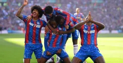 Para pemain Crystal Palace merayakan gol yang diciptakan Eberechi Eze ke gawang Manchester City di final FA Cup 2025. (Sumber: Instagram @emiratesfacup)