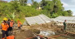 Kondisi di lokasi banjir bandang dan longsor di Kampung Karamat RT07/RW06, Desa Cikahuripan, Senin 26 Mei 2025. (Sumber: POSKOTA | Foto: Gatot Poedji Utomo)