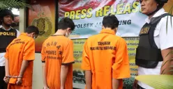 Para pelaku curanmor yang berhasil diamankan Polsek Jatiuwung. (Sumber: Humas Polres Metro Tangerang Kota)