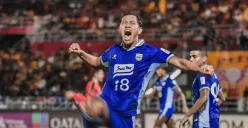 Gelandang Persib Adam Alis (Sumber: Instagram)