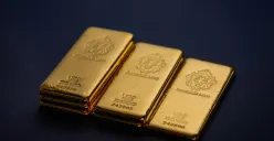 Harga emas Antam hari ini 16 Januari 2026 melemah setelah mencetak rekor. Harga per gram kini Rp2.669.000 dan buyback turun. Simak detail lengkapnya. (Sumber: Unsplash/Scottsdale Mint)