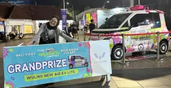 Konsume terpilih sebagai pemenang mobil listrik Wuling New Air ev Lite di Remember November Vol.3 di Yogyakarta. (Sumber: Dok. Wuling)
