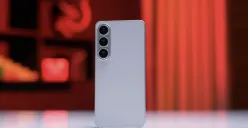 Samsung Galaxy S26 termasuk dalam daftar rekomendasi hp terbaik 2026 (Sumber: YouTube/Beebom)