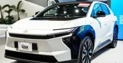 Toyota memberikan program pembelian mobil di GJAW 2025, ICE BSD City, Kabupaten Tangerang. (Sumber: Poskota/Bilal Nugraha Ginanjar)
