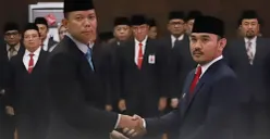 Bupati Bekasi, Ade Kuswara Kunang melantik Endin Samsudin sebagai Sekda di Aula Gedung KH. Noer Ali, Jumat, 28 November 2025. (Sumber: Instagram/@pemkabbekasi)