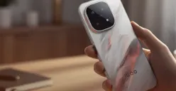 Handphone iQOO 15 (Sumber: YouTube/GSMin)