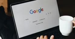 Ciri-Ciri Akun Google Kamu Sedang Disadap, Tetap Waspada! (Sumber: Unsplash/SumUp)