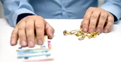 Harga emas perhiasan hari ini 27 Oktober 2025 (Sumber: Pinterest)