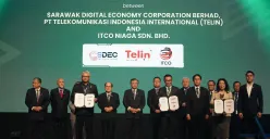 MoU Telin, SDEC, dan ITCO bekerja sama dalam perencanaan dan pengembangan sistem kabel laut ICE II dalam IDECS 2025 di BCCK, Rabu, 22 Oktober 2025. (Sumber: Dok. Telkom Indonesia)