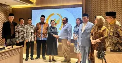 Pengurus Mujadalah Kiai Kampung bertemu Ketua DPR RI, Puan Maharani dan Wakil Ketua DPR, Cucun Ahmad Syamsurijal di kompleks parlemen DPR, Senayan, Jakarta Pusat, Kamis, 4 September 2025. (Sumber: Dok. Istimewa)