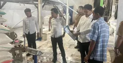 Polisi membongkar  gudang pengoplosan beras di Kampung Pabuaran Bugel, Desa Pasirlimus, Kecamatan Pamarayan, Kabupaten Serang. (Sumber: Dok. Polres Serang)