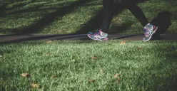 6 Latihan Fisik yang Bisa Dilakukan di Rumah Tanpa Perlu ke Gym (Sumber: Unsplash/Arek Adeoye)