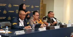 Danpomdam Jaya, Kolonel Cpm Agus Priyanto, (seragam TNI) membeberkan dua anggota TNI AD yang terlibat kasus penculikan berujung kematian Kacab BRI di Cempaka Putih di satuan Detasemen Kopassus, Selasa, 16 September 2025. (Sumber: Poskota/Ali Mansur)