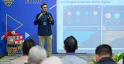 Executive Vice President Telkom Regional 2 Edie Kurniawan saat memberikan pemaparan pada acara sosialisasi platform digital untuk KD/KMP di Kantor Witel Banten. (Sumber: Corcom Telkom)