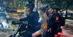 Pemuda diduga terlibat curanmor ditangkap di Jalan Raya Bogor, Ciracas, Jakarta Timur, Senin, 3 Agustus 2026, dini hari WIB. (Sumber: Dok. Istimewa)