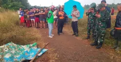 Lokasi TKP penemuan jasad yang dimutilasi di Jalan Kav, Pancoran Mas, Kota Depok, jadi tontonan warga. (Sumber: Poskota/Angga)