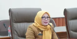 Sekretaris DPRD Kota Bekasi Lia Erliani menjelaskan pelaksanaan sosialisasi dua Raperda yang akan digelar di berbagai wilayah Kota Bekasi sepanjang Agustus 2026. (Sumber: Istimewa)