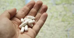 Ilustrasi obat keras di Kabupaten Tangerang. (Sumber: Magnific/wirestock)