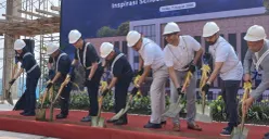Topping Off Inspirasi Schools Citra Raya Tangerang pada Jumat, 7 Juli 2026. (Sumber: Poskota/Veronica)