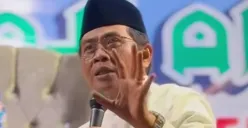 Sosok KH Anwar Zahid yang terlibat kecelakaan beruntun di Bojonegoro, Jawa Timur. (Sumber: Instagram/@abahanza_official)