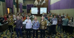 Kemenko Polkam, BSSN, Telkom, serta perwakilan kementerian, lembaga, industri, akademisi, dan komunitas keamanan siber memperkuat kolaborasi melalui Rapat Koordinasi Penyusunan Kebijakan Menghadapi Post-Quantum Computing (PQC). (Sumber: Telkom)