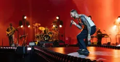 Maroon 5 dijadwalkan kembali menggelar konser di Jakarta International Stadium (JIS) pada 5 Februari 2027. (Sumber: Instagram/@maroon5)