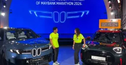 BMW Group Indonesia menyediakan 22 kendaraan BMW dan MINI untuk Maybank Marathon 2026. (Sumber: Poskota/Aldi Harlanda Irawan)