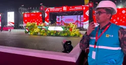 Petugas PLN UID Jakarta Raya bersiaga di lokasi Pesta Rakyat HUT ke-81 RI selama 24 jam untuk memastikan keandalan pasokan listrik sepanjang kegiatan berlangsung. (Sumber: Dok. PLN UID Jakarta Raya)