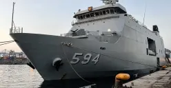 Kapal RI Semarang-594 mengangkut bantuan logistik untuk korban terdampak bencana di NTT dari Pelabuhan Tanjung Priok, Jakarta, tujuan Labuan Bajo, Sabtu, 22 Agustus 2026. (Sumber: Dok. BNPB)