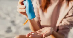 Ilustrasi - Tips memilih sunscreen yang tepat saat cuaca panas. (Sumber: Pexels/Kaboompics.)