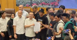 Wakil Ketua DPR RI Sufmi Dasco Ahmad bertemu aktivis AMPB di Gedung DPR RI, Senayan, Tanah Abang, Jakarta Pusat, Kamis, 27 Agustus 2026. (Sumber: Poskota/Ali Mansur)
