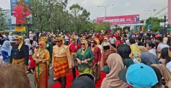 PNBK Jilid III di area depan Stadion Patriot Chandrabaga, Jalan Jenderal Ahmad Yani, Kota Bekasi, Minggu, 30 Agustus 2026. (Sumber: Poskota/Angga Pahlevi)