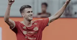 Alexander Jeremejeff menjadi sorotan setelah mencetak dua gol saat Persija Jakarta menang 4-0 atas Brisbane Roar di JIS. (Sumber: Persija)