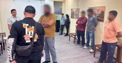 Lima WNA India dideportasi tim Imigrasi Jakarta Selatan dugaan kasus menjadi korban TPPO. (Sumber: Dok. Imigrasi Humas Depok)