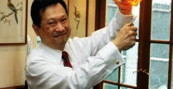 Sosok Randall Hartolaksono tengah disorot usai penemuannya terkait pemanfaatan kulit singkong untuk teknologi pemadam api dikembangkan untuk penanganan kebakaran hutan dan lahan (karhutla). (Sumber: X/@GNFI)