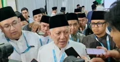Profil KH Abdul Hakim Mahfudz atau Gus Kikin, Ketua Umum PBNU baru yang resmi terpilih dalam Muktamar ke-35 NU. (Sumber: Dok. NU Online)