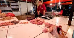 Ilustrasi harga daging jelang Imlek. (Sumber: Poskota/Giffar Rivana)