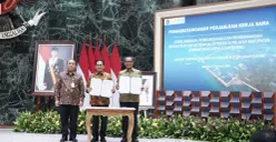 (Dari kiri) Sekretaris Daerah Provinsi DKI Jakarta Uus Kuswanto, Kepala Dinas Tenaga Kerja, Transmigrasi dan Energi Provinsi DKI Jakarta Syaripudin, dan General Manager PLN UID Jakarta Raya Moch. Andy Adchaminoerdin. (Sumber: PLN UID Jakarta Raya)