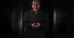 Budayawan dan aktor senior Deddy Mizwar saat menghadiri sebuah acara budaya di Jakarta. Ia menyuarakan keprihatinan mendalam atas kasus bunuh diri siswa SD di Jerebuu, Ngada, NTT. (Sumber: Instagram @deddy_mizwar)