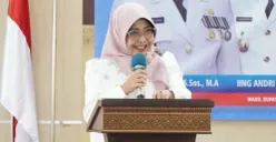 Bupati Pandeglang, Dewi Setiani memberikan imbauan agar pengelola warung nasi tidak beroperasi pada pagi dan siang hari selama Ramadhan. (Sumber: Istimewa)