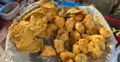 Konsumsi gorengan saat berbuka puasa dinilai kurang ideal bagi kesehatan. (Sumber: X/@vinasantosa)