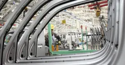 Rencana impor 105 ribu pick-up CBU dinilai berpotensi menekan industri kaca otomotif nasional. (Sumber: Gaikindo)
