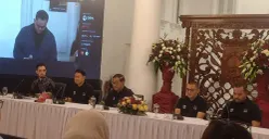 Gubernur Jakarta Pramono Anung saat memberikan pernyataan di konferensi pers yang di Balairung, Balai Kota Jakarta, Senin, 12 Januari 2026. (Sumber: Poskota/M Tegar Jihad)
